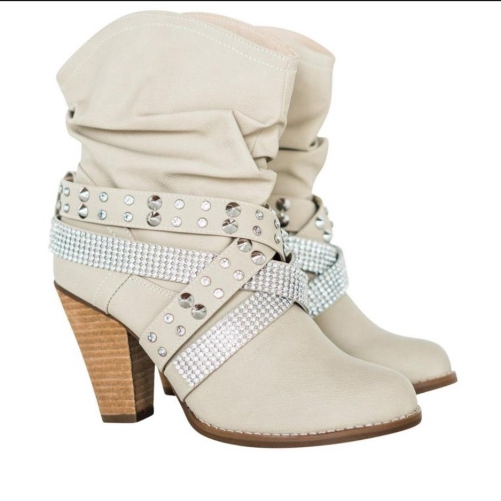 Women’s Short change booties